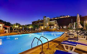 Ionis Hotel